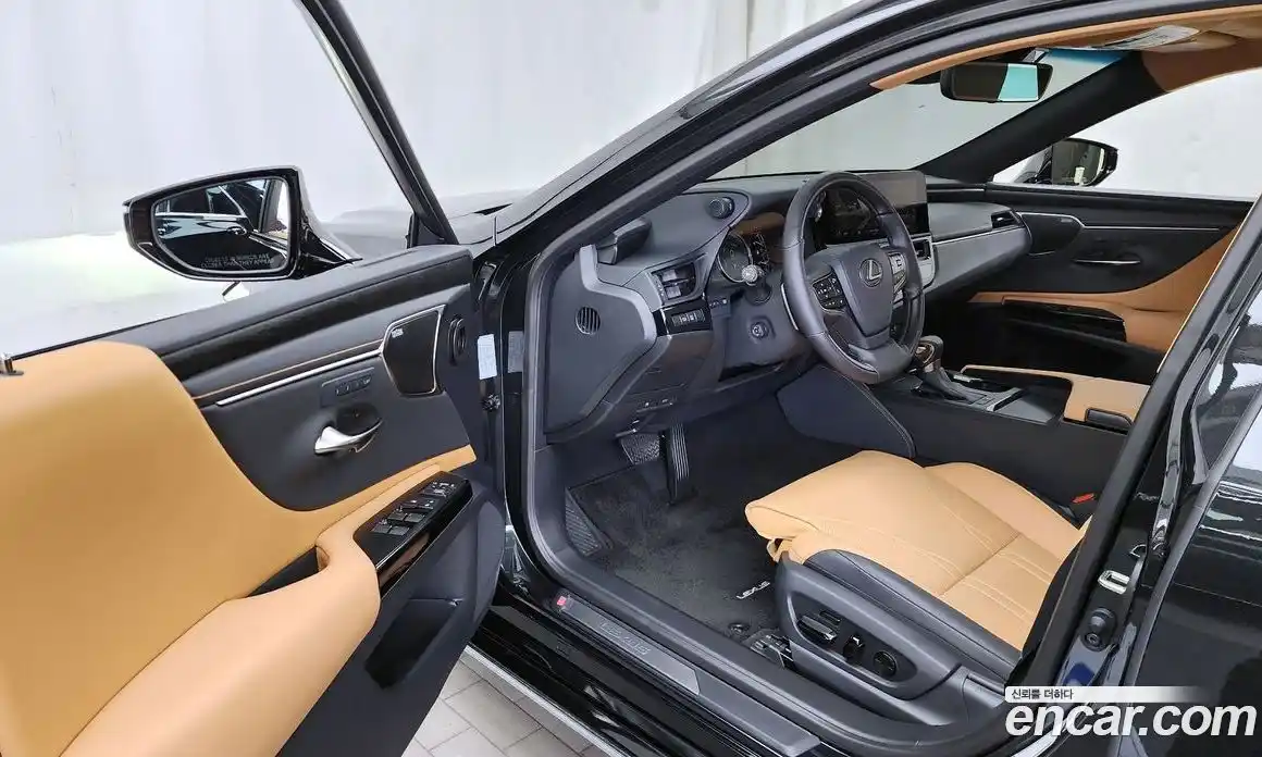 Lexus ES 2025 2.5 гидро, фото 13