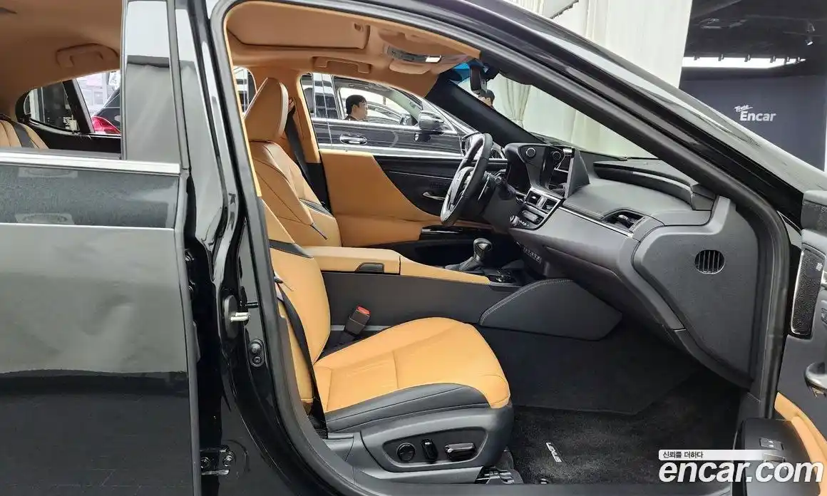 Lexus ES 2025 2.5 гидро, фото 17