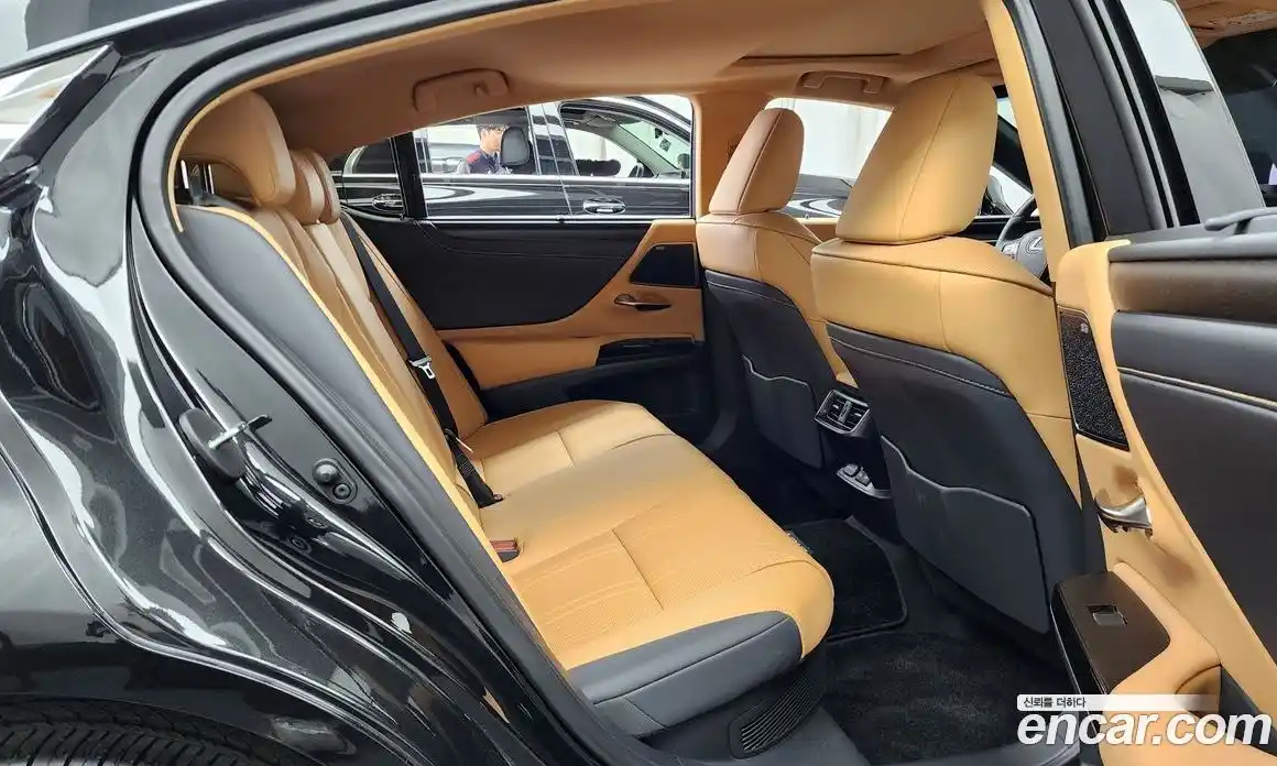 Lexus ES 2025 2.5 гидро, фото 18
