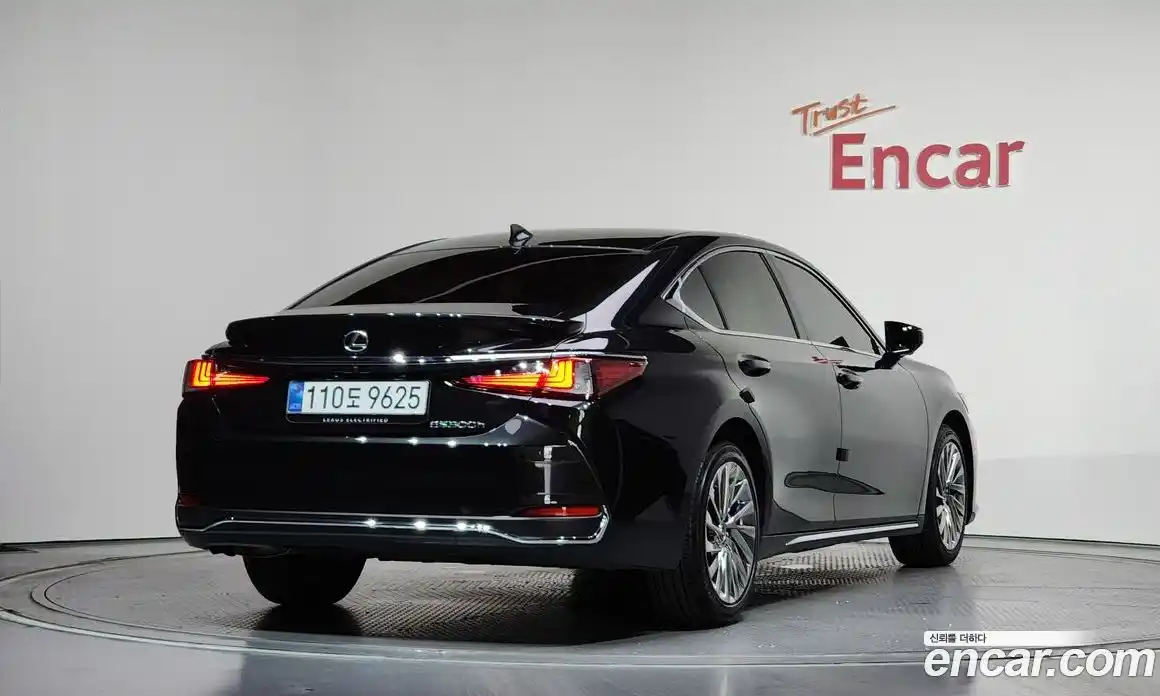 Lexus ES 2025 2.5 гидро, фото 2