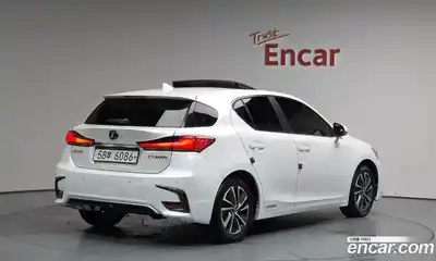 Lexus CT200h 2018 1.8 гидро, миниатюра 2