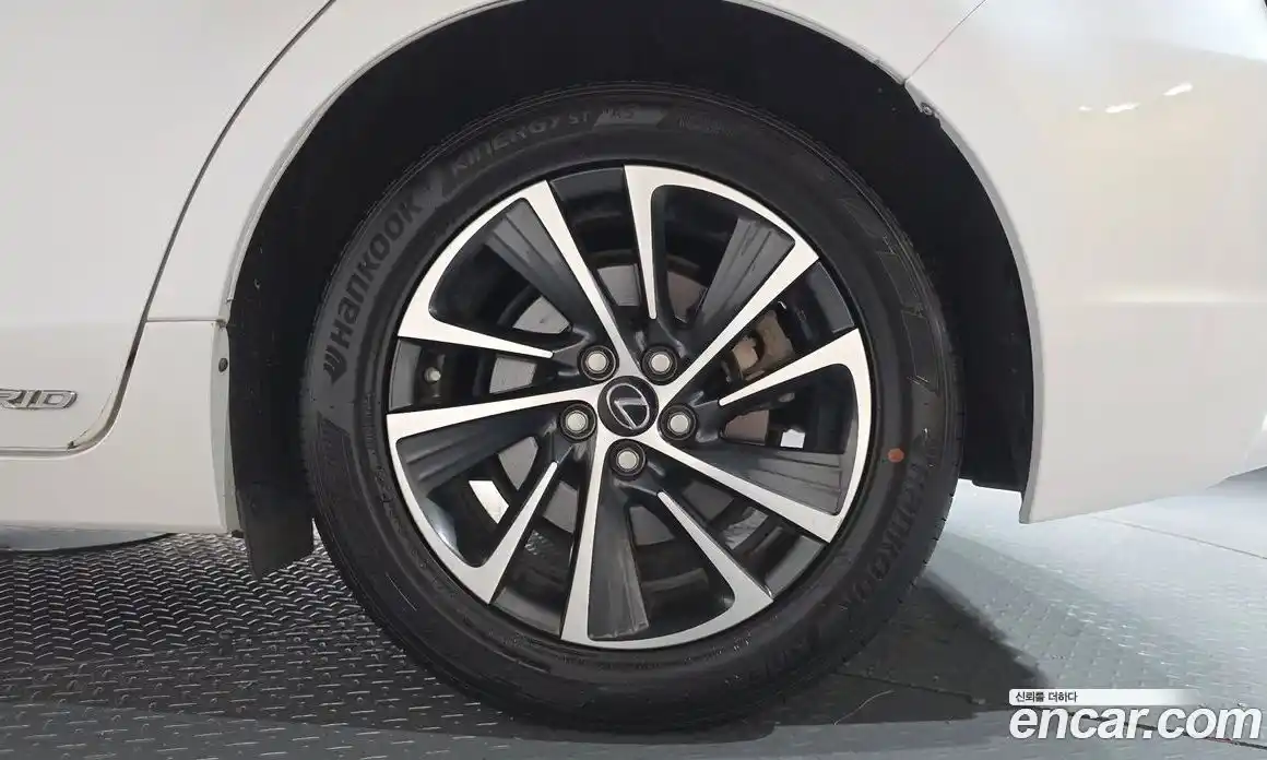 Lexus CT200h 2018 1.8 гидро, фото 7