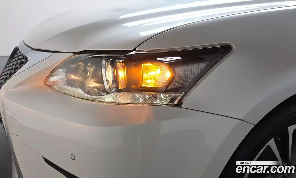 Lexus CT200h 2018 1.8 гидро, фото 8