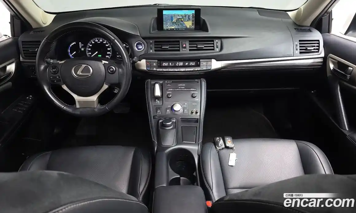 Lexus CT200h 2018 1.8 гидро, фото 10