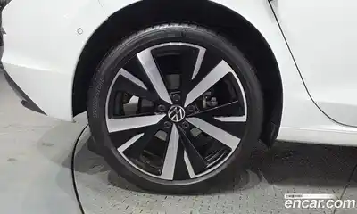 Volkswagen Golf 2025 2.0 автомат (гидро), миниатюра 5