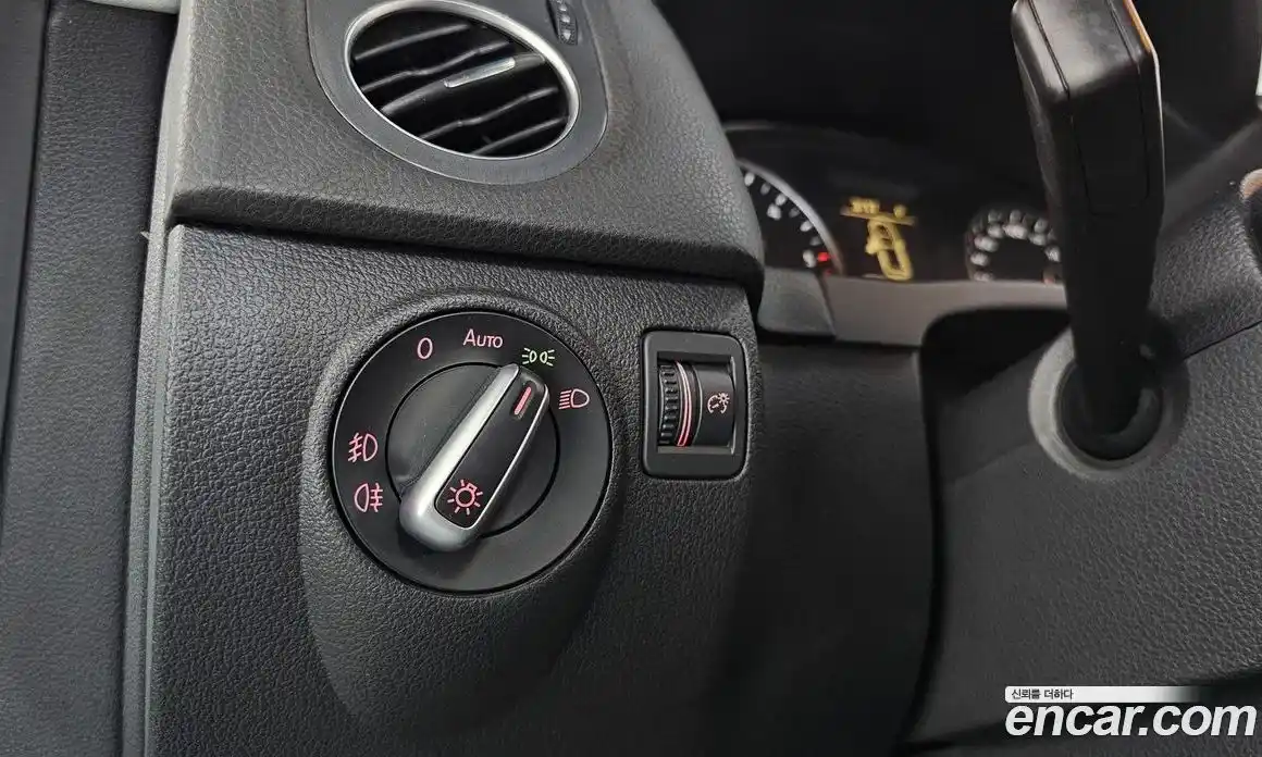 Volkswagen Tiguan 2014 2.0 автомат (гидро), фото 18