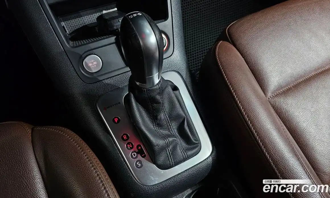 Volkswagen Tiguan 2014 2.0 автомат (гидро), фото 9