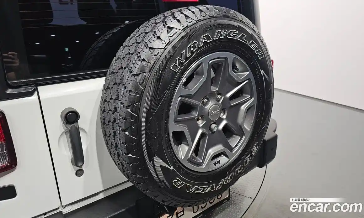 Jeep Wrangler 2016 3.6 автомат (гидро), фото 27