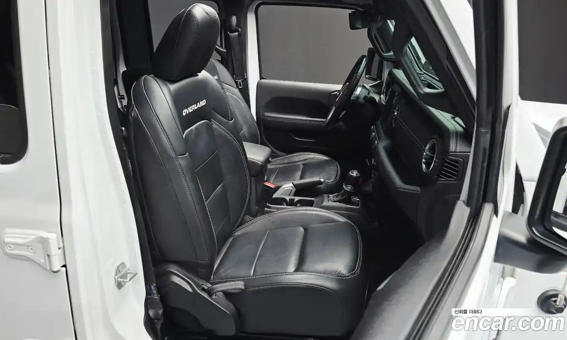 Jeep Wrangler 2023 2.0 автомат (гидро), фото 12