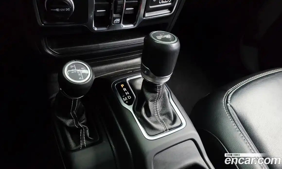 Jeep Wrangler 2023 2.0 автомат (гидро), фото 9