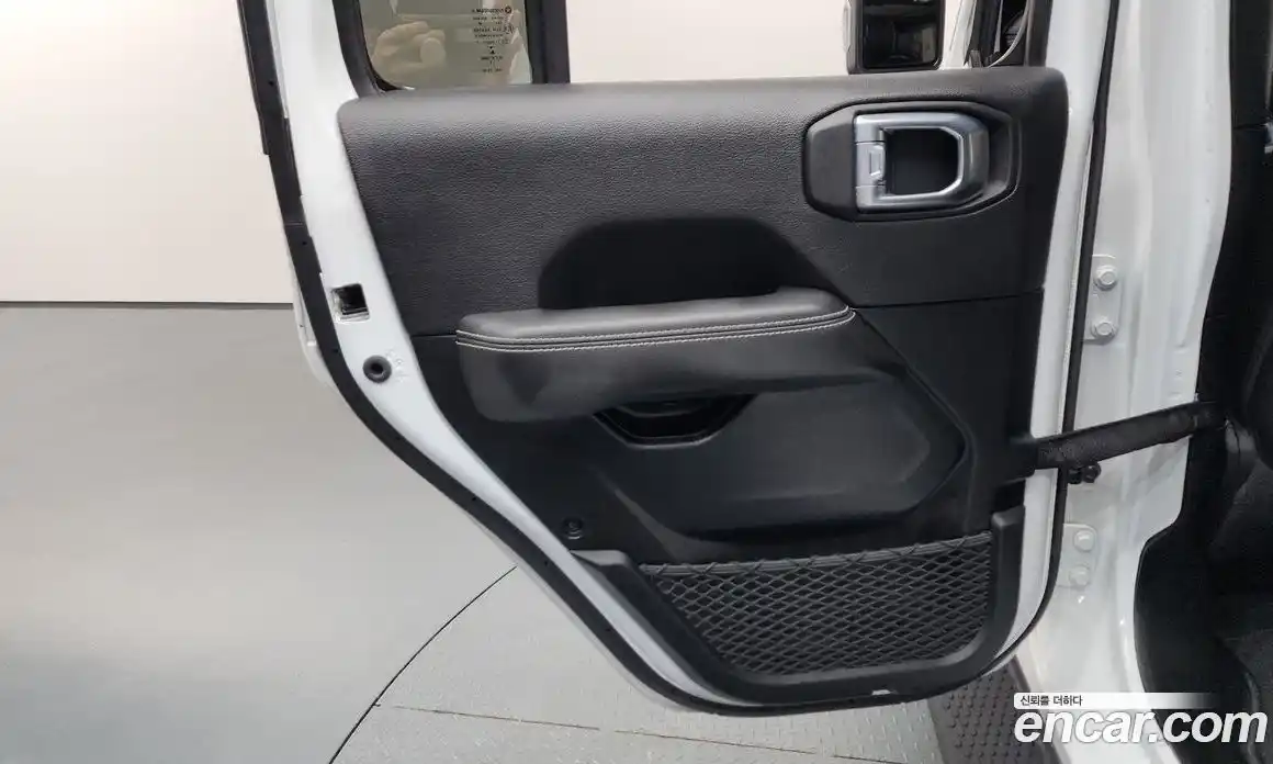 Jeep Wrangler 2021 2.0 автомат (гидро), фото 15