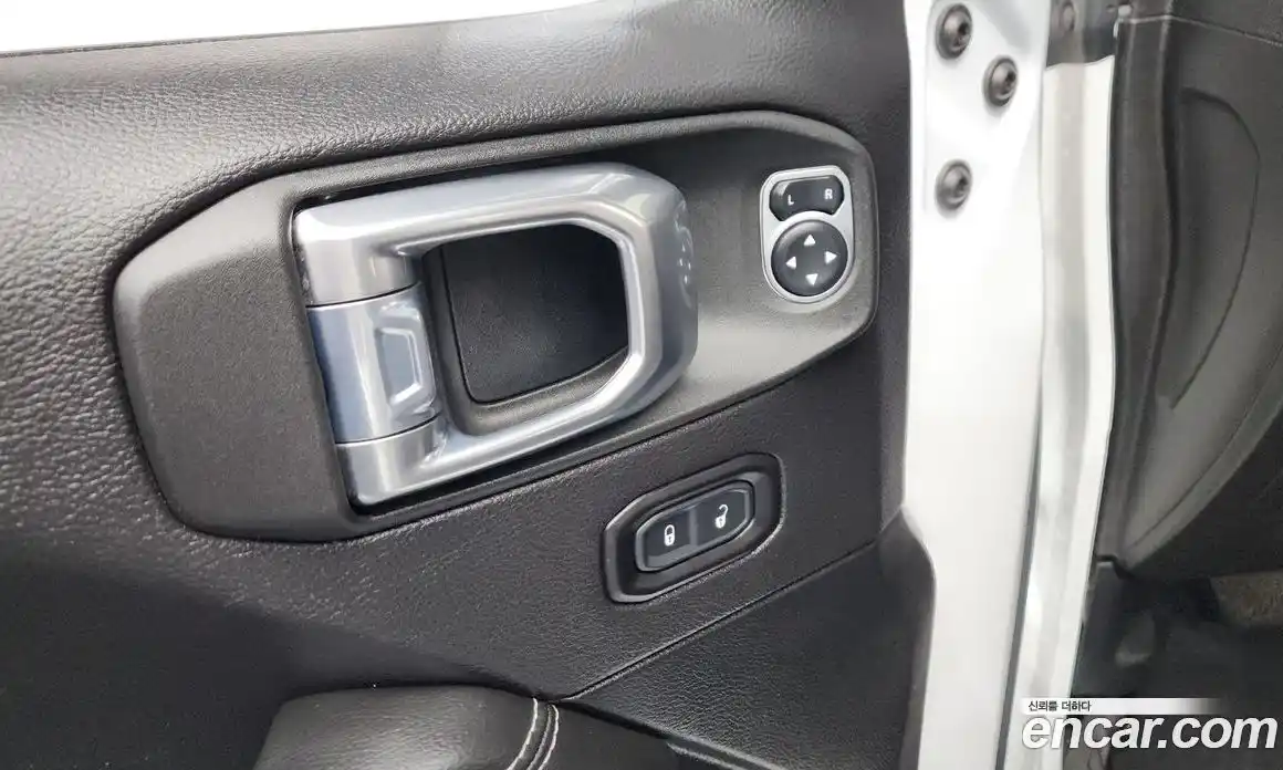 Jeep Wrangler 2021 2.0 автомат (гидро), фото 30
