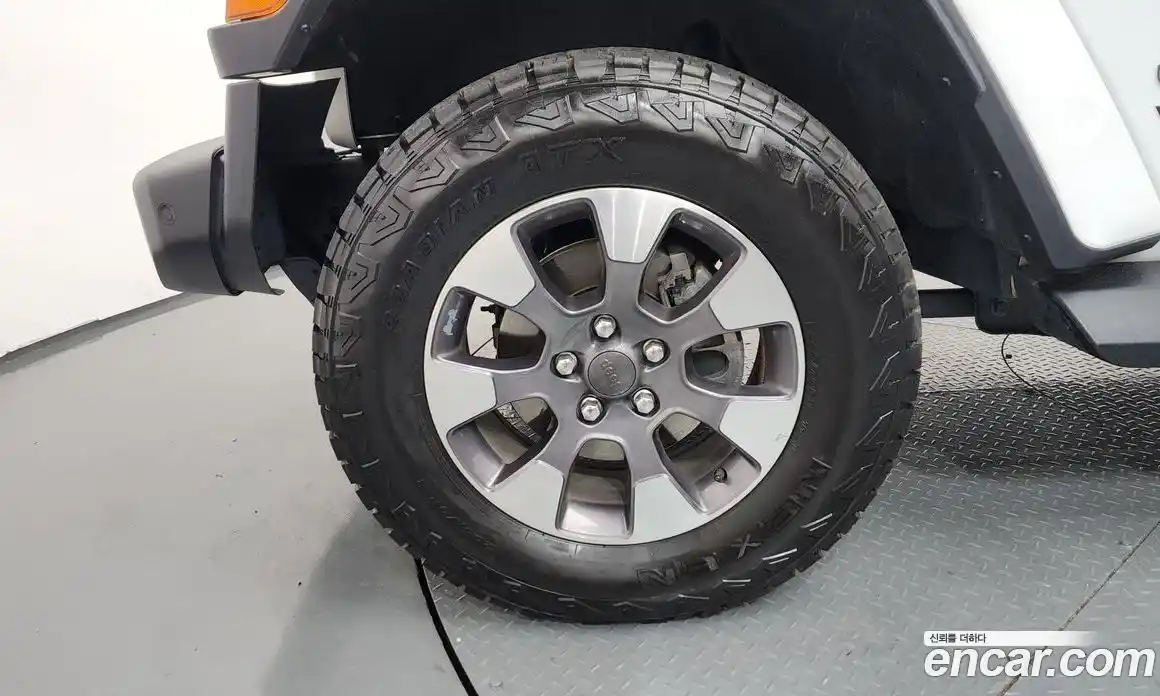 Jeep Wrangler 2021 2.0 автомат (гидро), фото 5