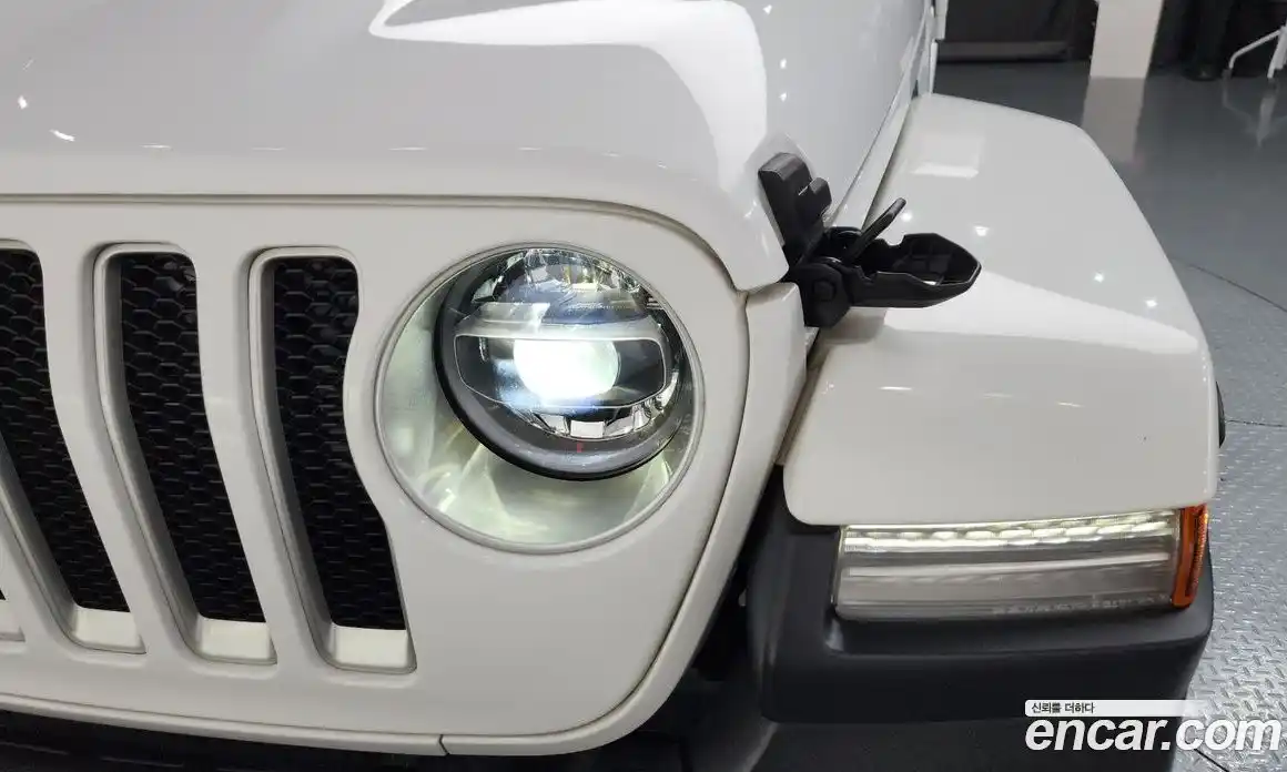 Jeep Wrangler 2021 2.0 автомат (гидро), фото 8