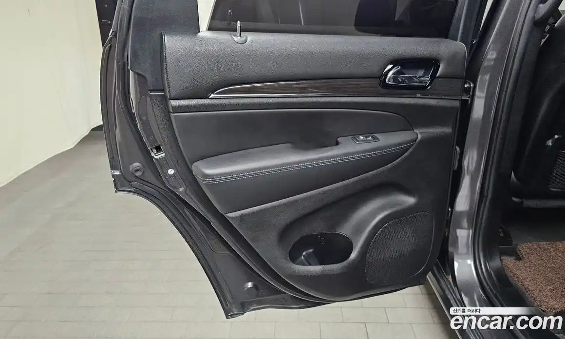 Jeep Cherokee 2019 3.6 автомат (гидро), фото 15