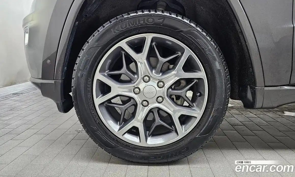 Jeep Cherokee 2019 3.6 автомат (гидро), фото 5