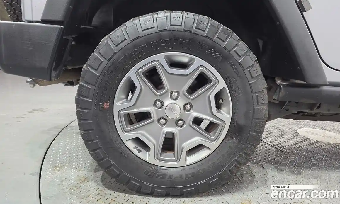Jeep Wrangler 2017 3.6 автомат (гидро), фото 5
