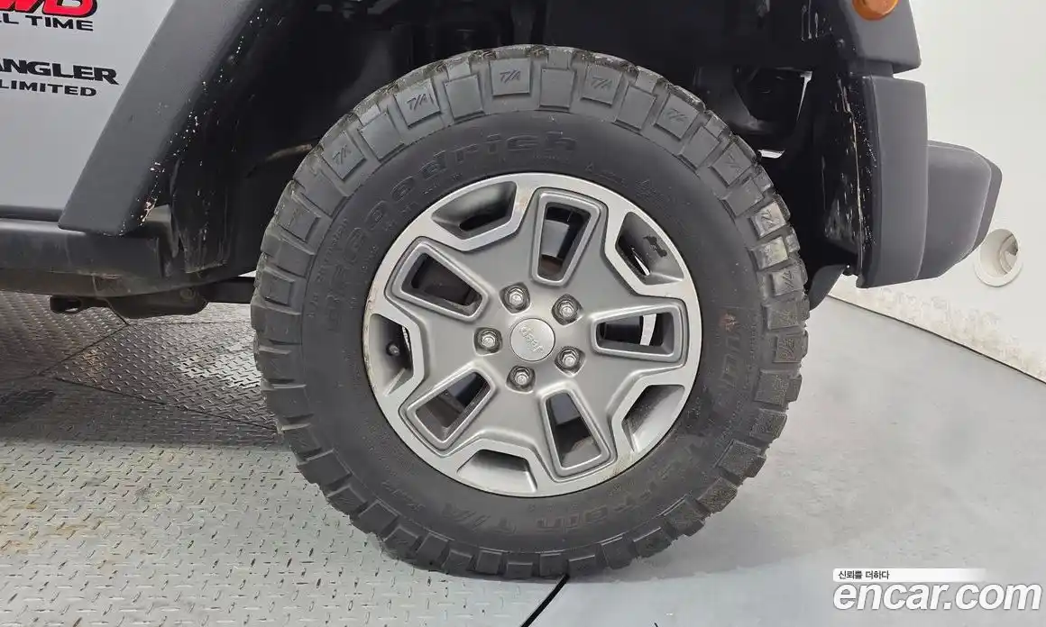 Jeep Wrangler 2017 3.6 автомат (гидро), фото 7
