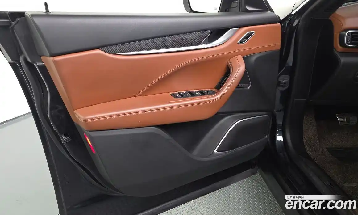Maserati Levante 2017 3.0 гидро, фото 14