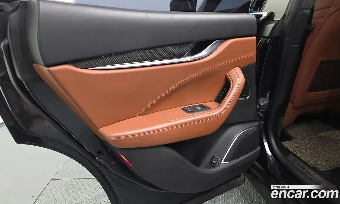 Maserati Levante 2017 3.0 гидро, фото 15