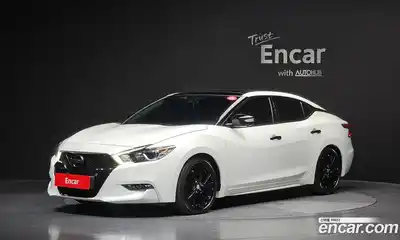 Nissan Maxima