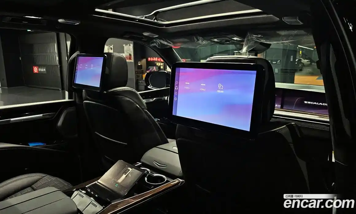Cadillac Escalade 2026 6.2 гидро, фото 18