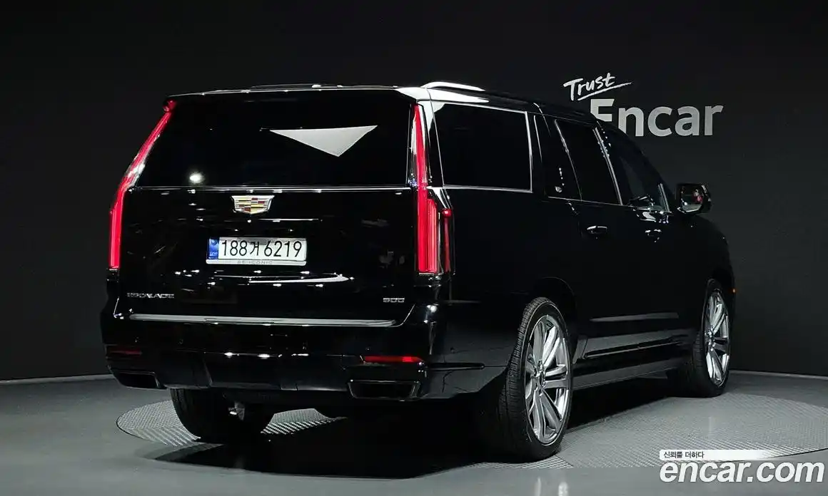 Cadillac Escalade 2026 6.2 гидро, фото 2