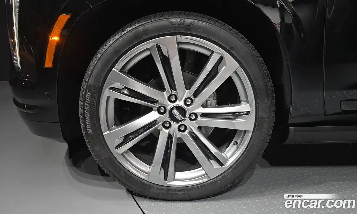Cadillac Escalade 2026 6.2 гидро, фото 5