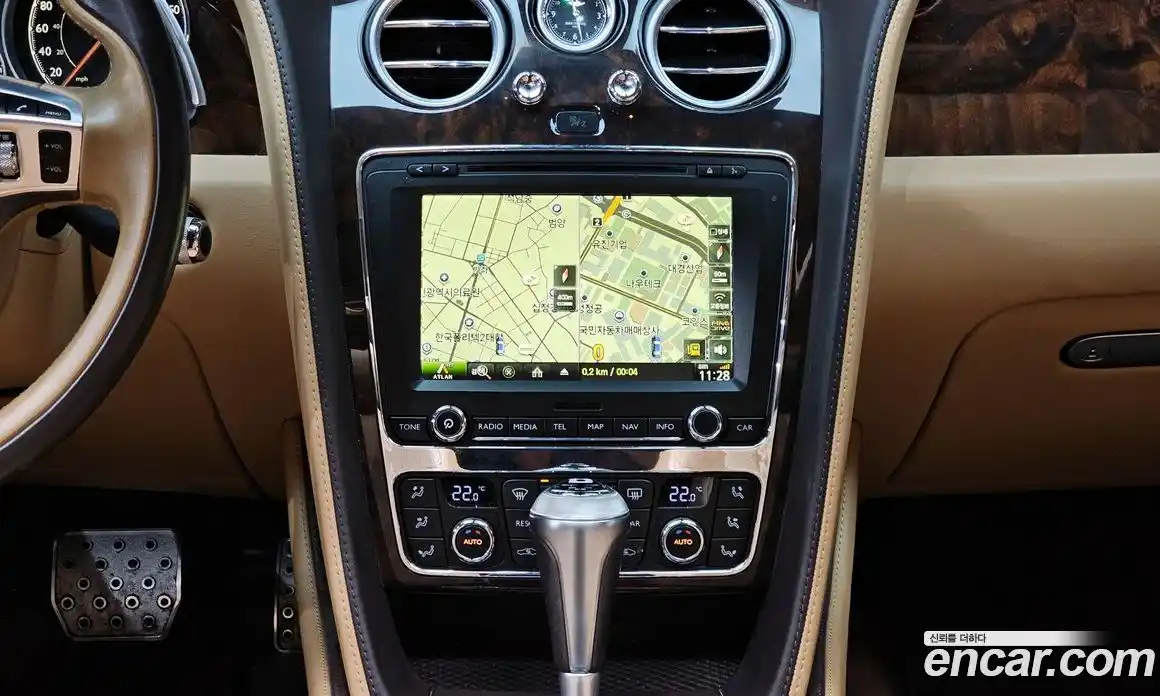 Bentley Flying Spur 2018 4.0 гидро, фото 14