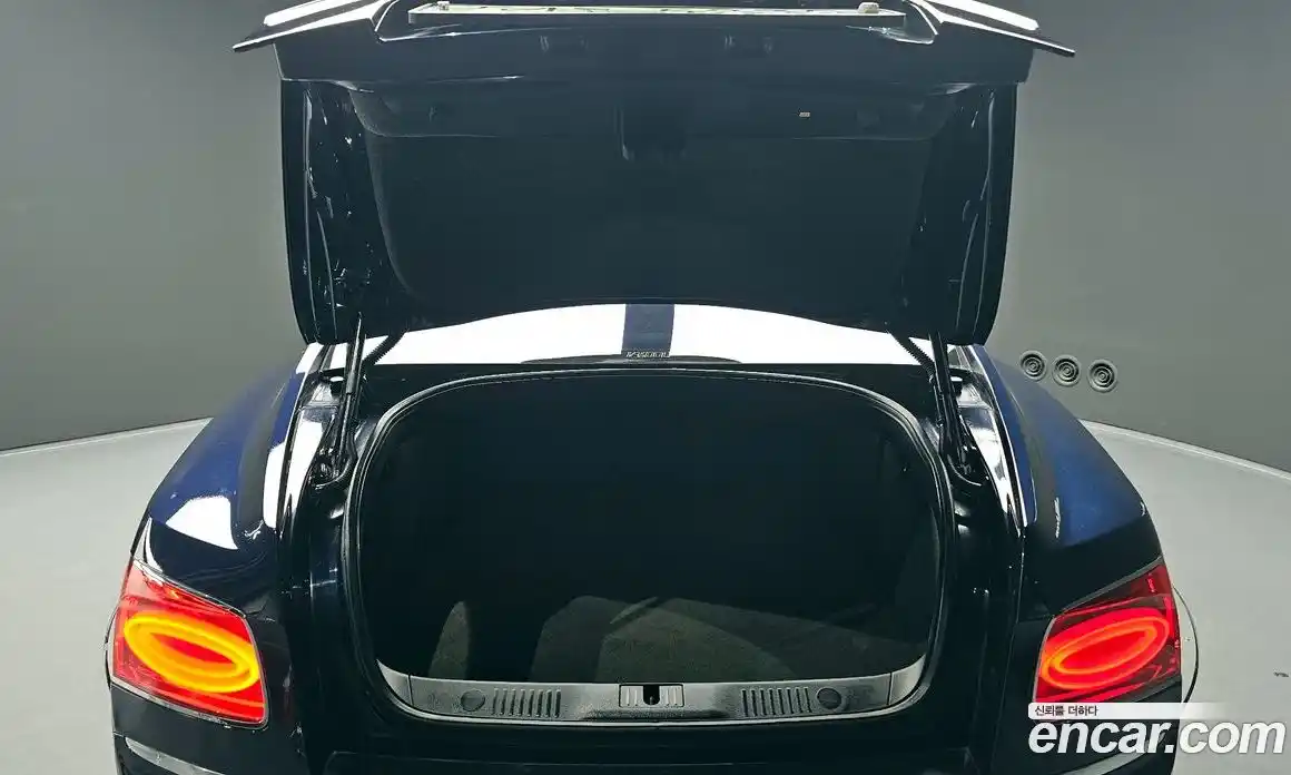 Bentley Flying Spur 2018 4.0 гидро, фото 20