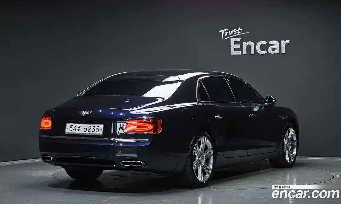 Bentley Flying Spur 2018 4.0 гидро, фото 2