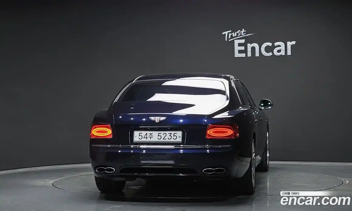 Bentley Flying Spur 2018 4.0 гидро, фото 4