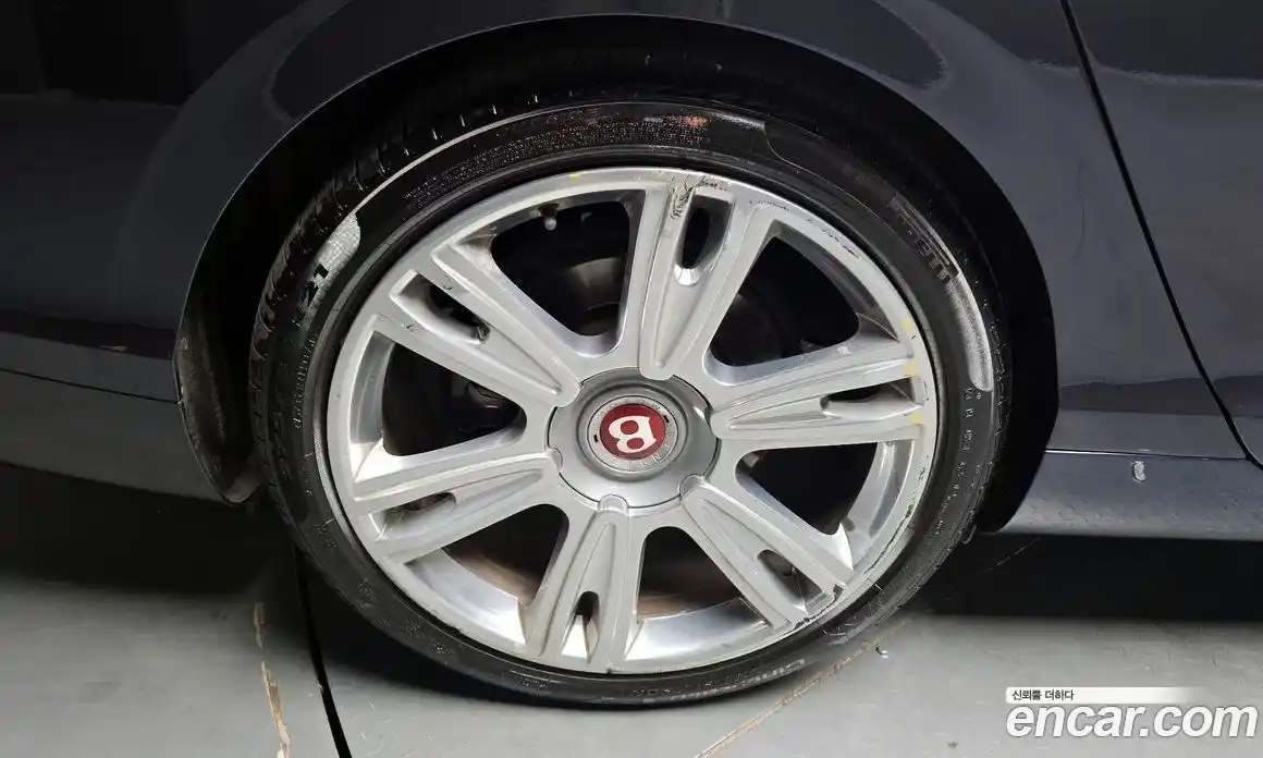Bentley Flying Spur 2018 4.0 гидро, фото 5