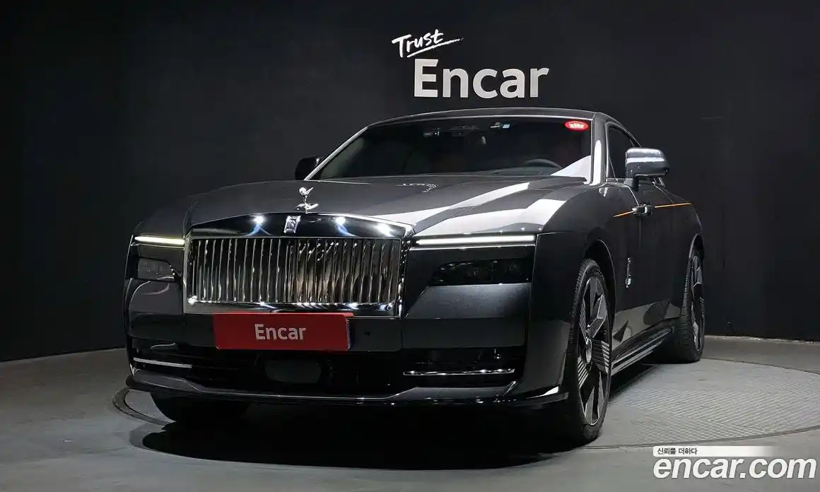 Rolls-Royce Spectre 2024 0.3 гидро, фото 1