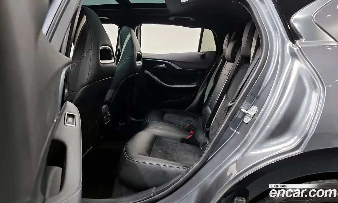 Infiniti Q30 2017 2.0 гидро, фото 12