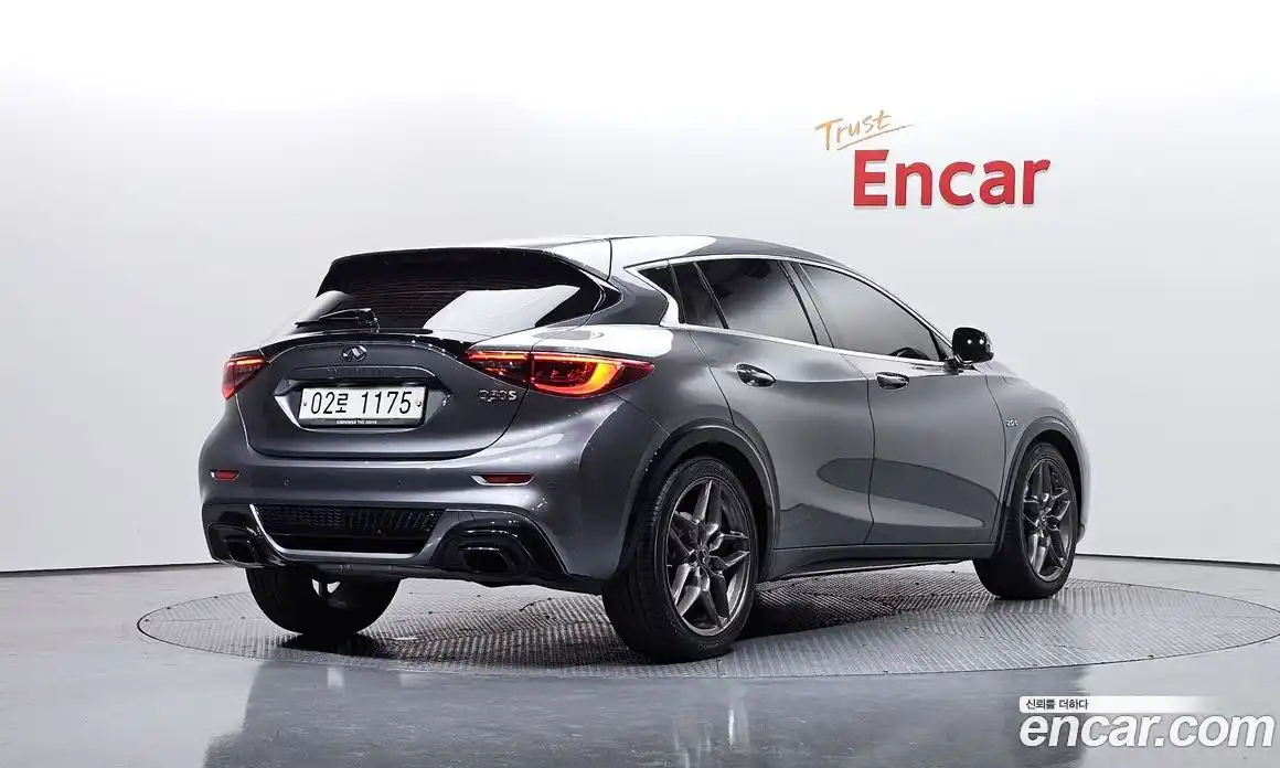 Infiniti Q30 2017 2.0 гидро, фото 2