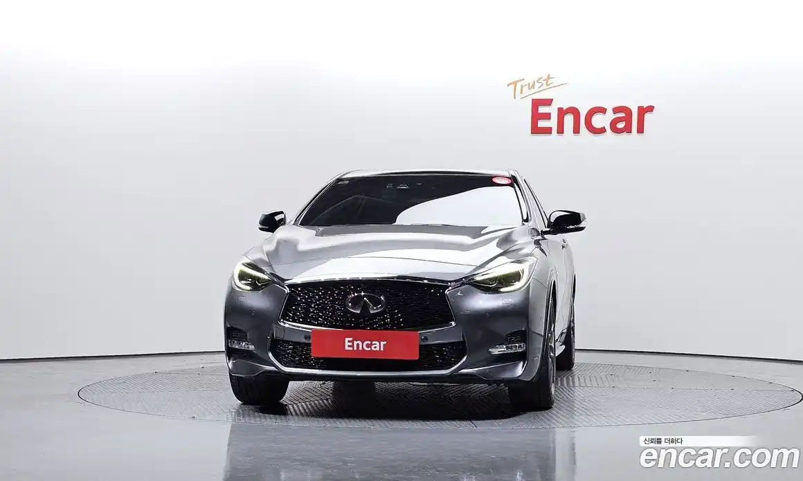 Infiniti Q30 2017 2.0 гидро, фото 3