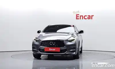 Infiniti Q30 2017 2.0 гидро, миниатюра 3