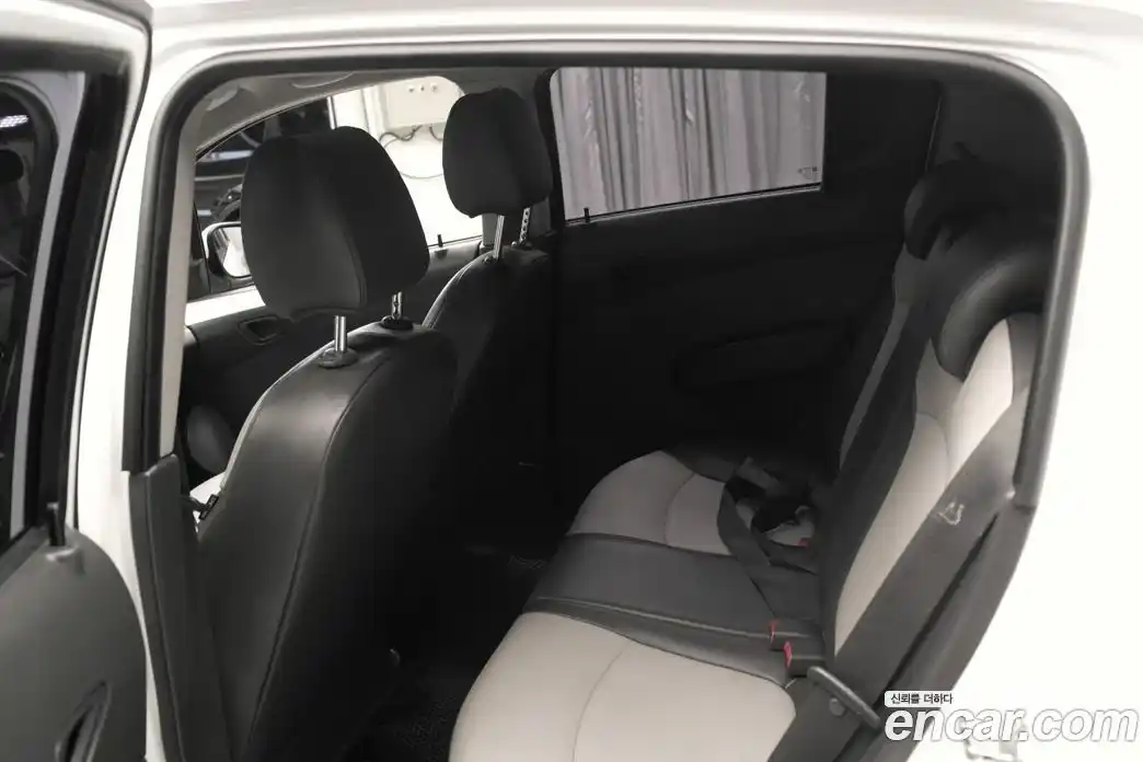 Chevrolet Spark 2012 1.0 автомат (гидро), фото 11