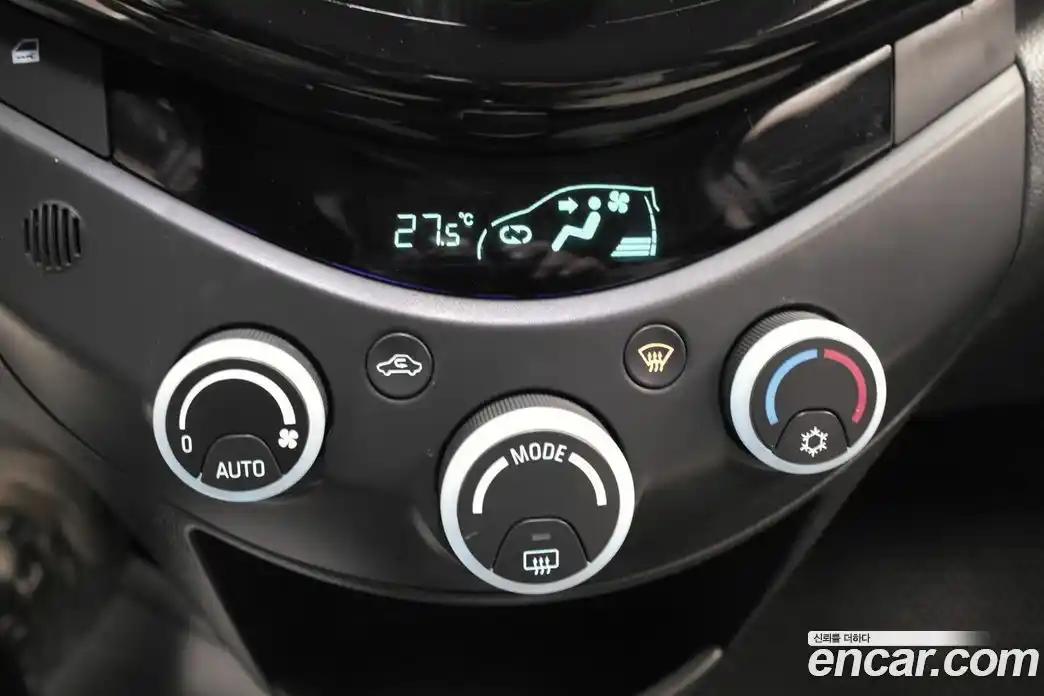 Chevrolet Spark 2012 1.0 автомат (гидро), фото 18