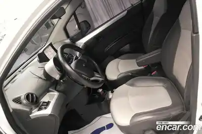 Chevrolet Spark 2012 1.0 автомат (гидро), миниатюра 7