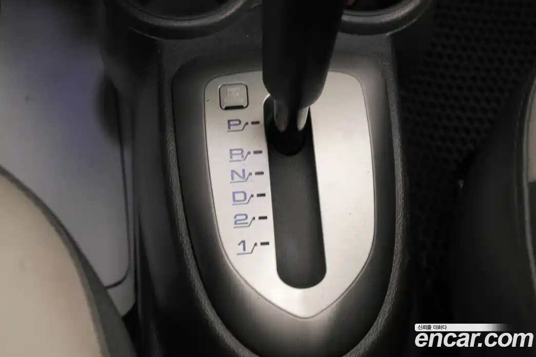 Chevrolet Spark 2012 1.0 автомат (гидро), фото 9