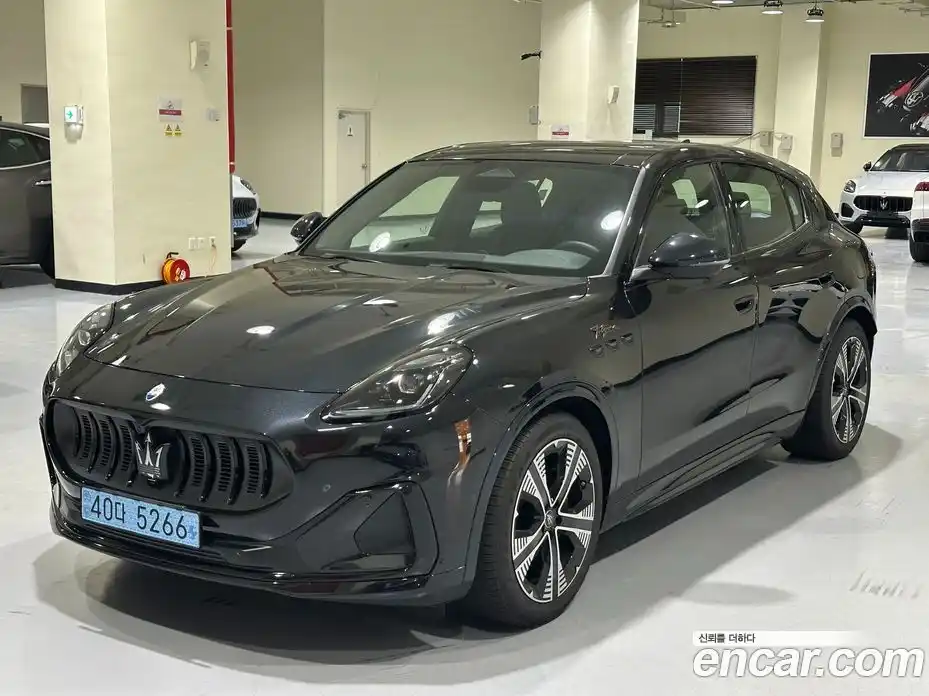 Maserati Grecale 2025 0.3 гидро, фото 1