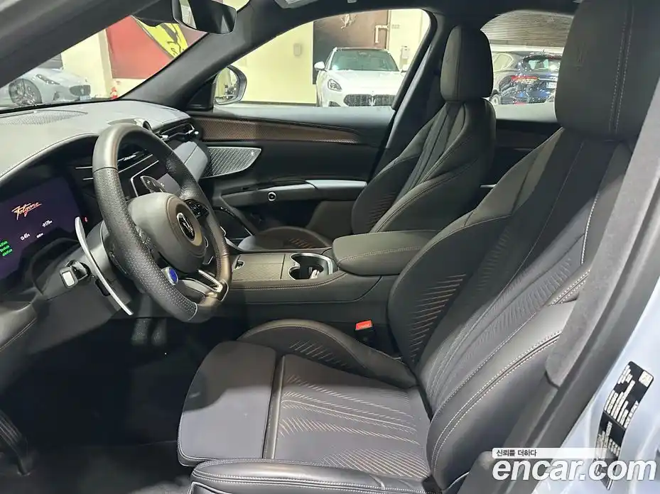 Maserati Grecale 2025 0.3 гидро, фото 12