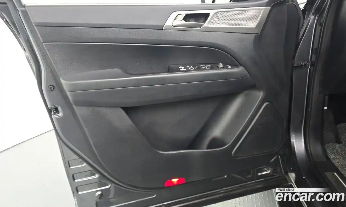 SsangYong Rexton 2018 2.2 автомат (гидро), фото 14