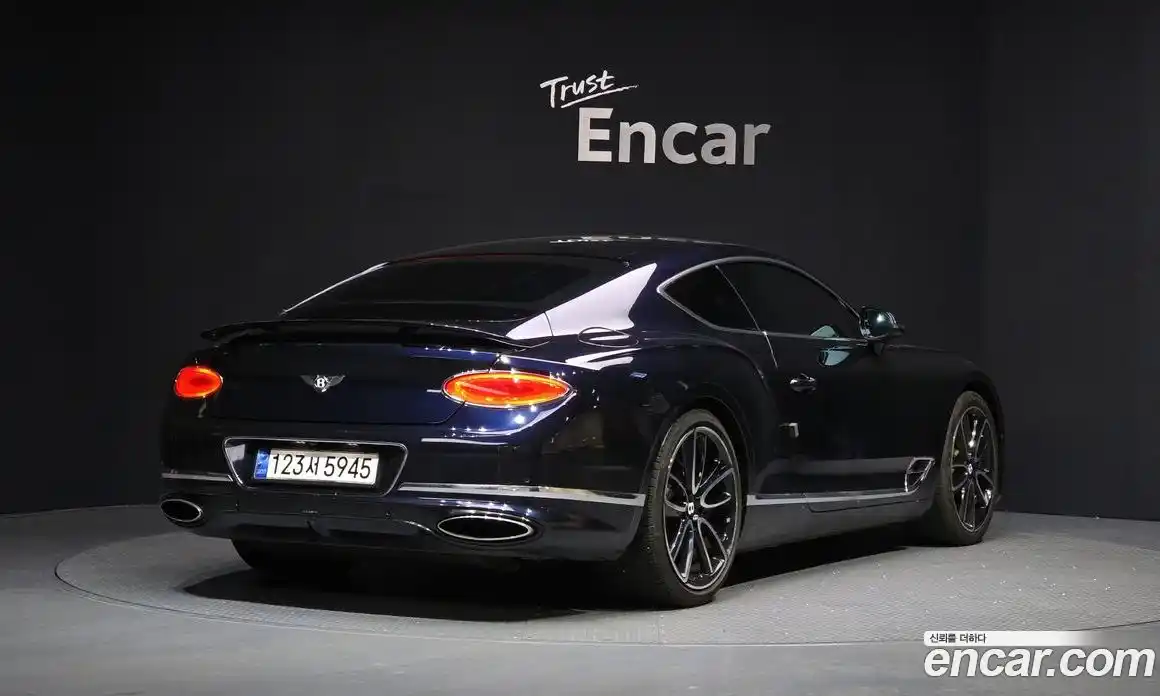 Bentley Continental 2019 6.0 гидро, фото 2