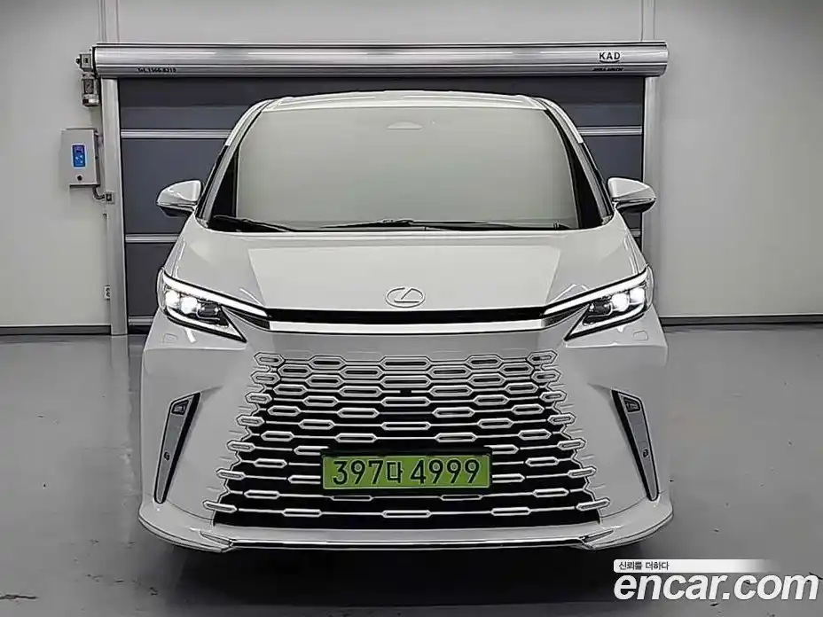 Lexus LM 2025 2.4 гидро, фото 2