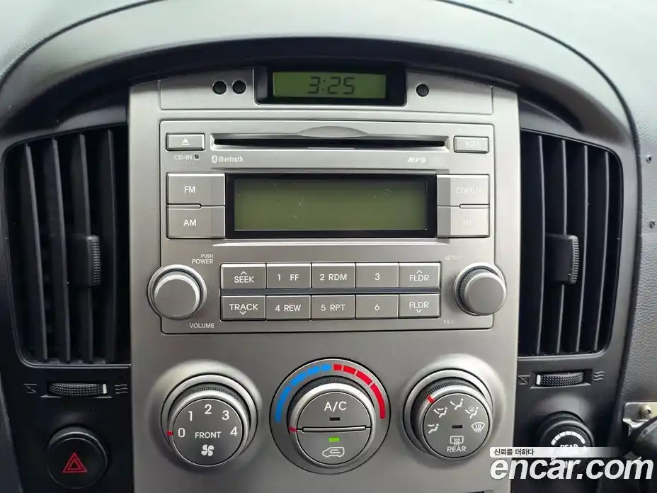 Hyundai Starex 2015 2.5 автомат (гидро), фото 19