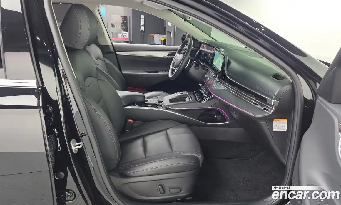 Hyundai Grandeur 2022 2.4 автомат (гидро), фото 17
