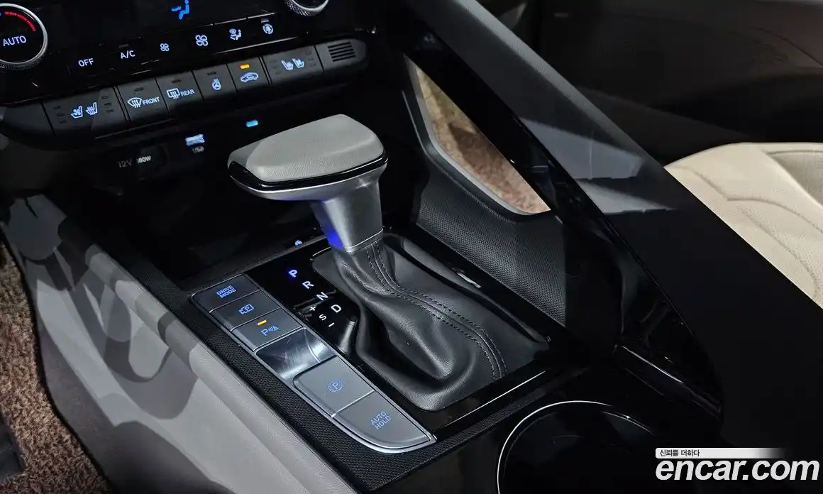 Hyundai Avante 2023 1.6 автомат (гидро), фото 12